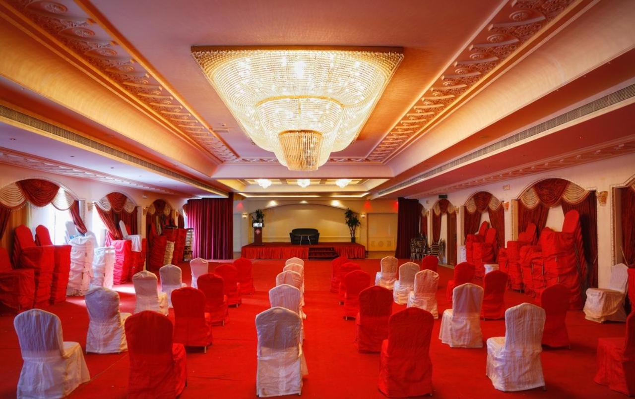 Johny International Hotel Maskat Exterior foto