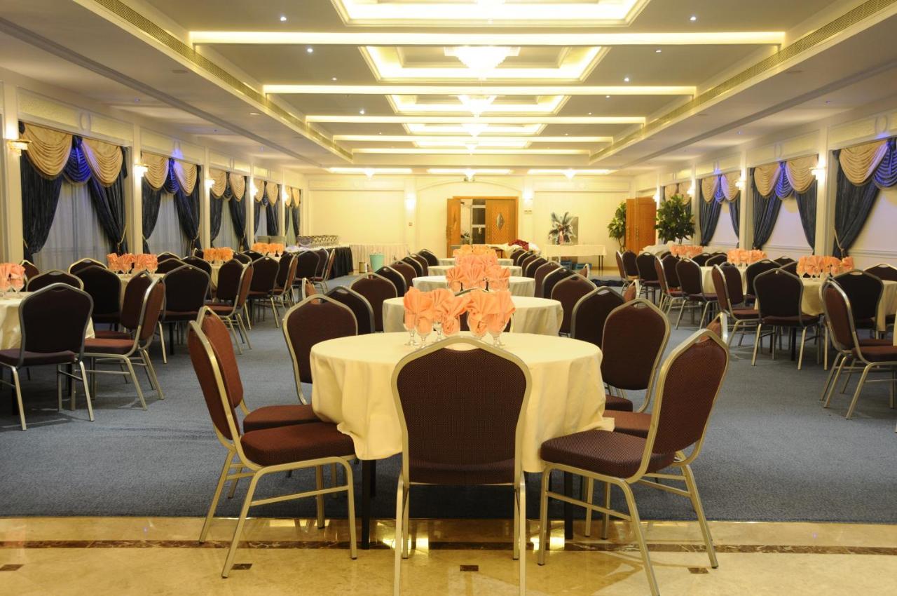Johny International Hotel Maskat Exterior foto