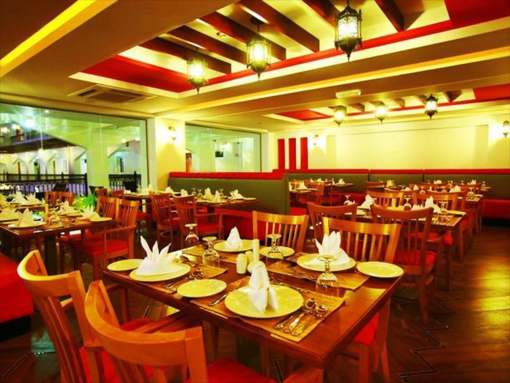 Johny International Hotel Maskat Exterior foto